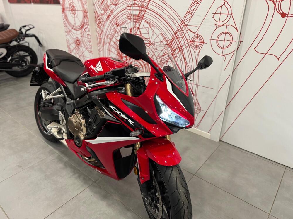 Honda CBR 650 R (2021 - 23) (10)