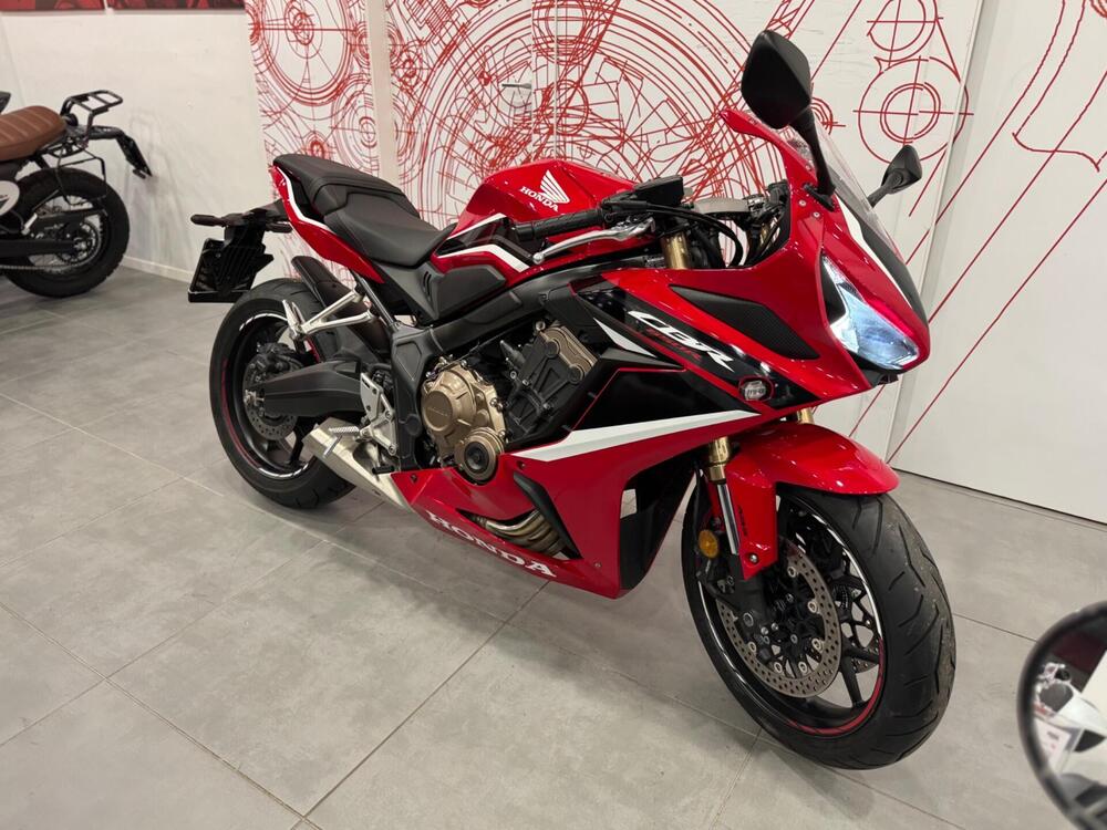 Honda CBR 650 R (2021 - 23) (3)