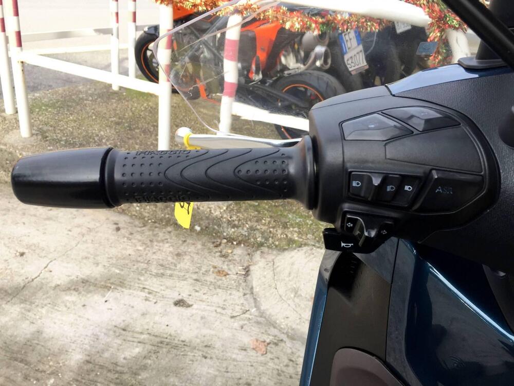 Piaggio Beverly 400 ABS-ASR (2021 - 24) (12)