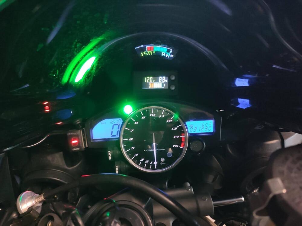 Yamaha YZF R1 (2004 - 05) (5)