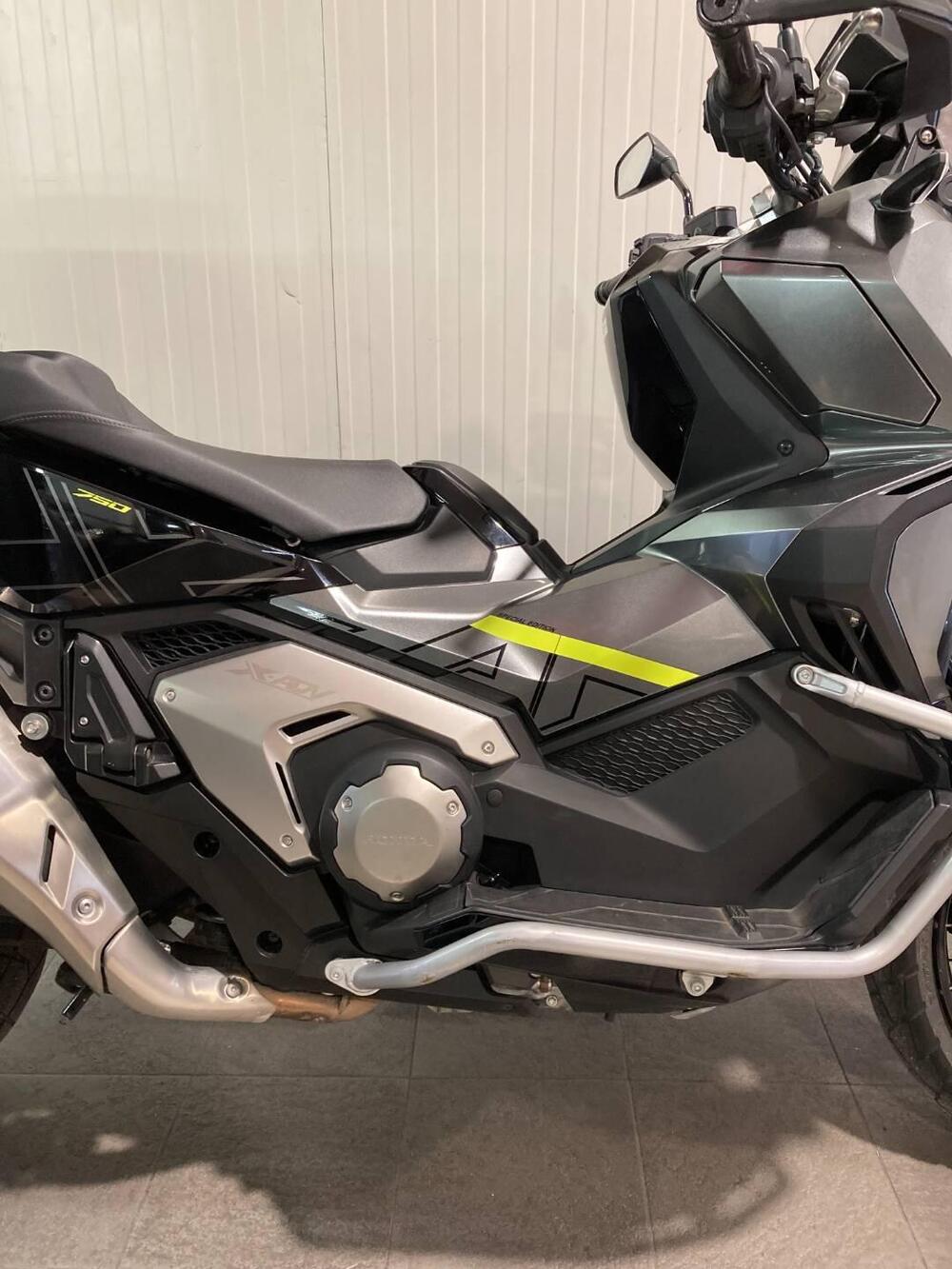 Honda X-ADV 750 DCT Adventure (2021 - 24) (2)