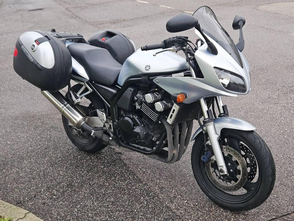 Yamaha FZS 600 Fazer (2002 - 03) (10)