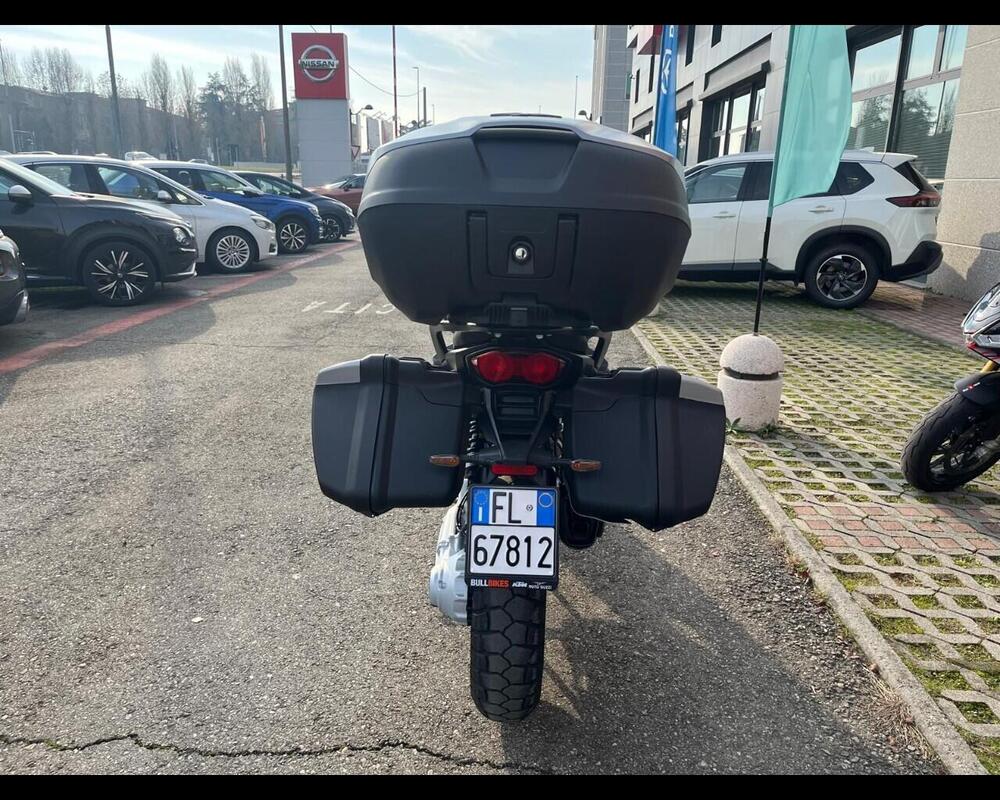 Moto Guzzi Stelvio (2024 - 25) (6)