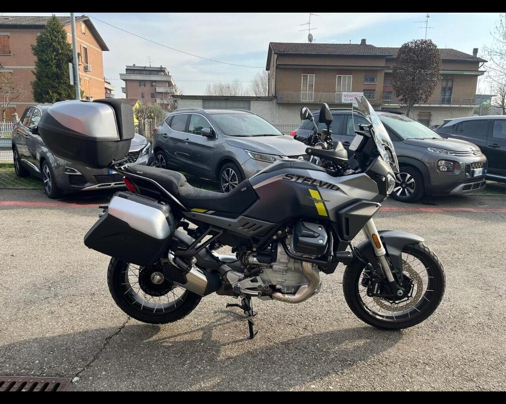 Moto Guzzi Stelvio (2024 - 25) (4)