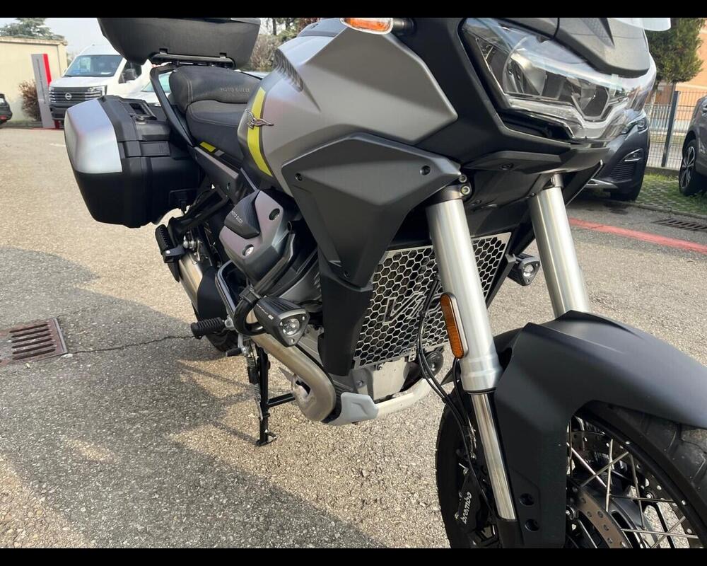 Moto Guzzi Stelvio (2024 - 25) (10)