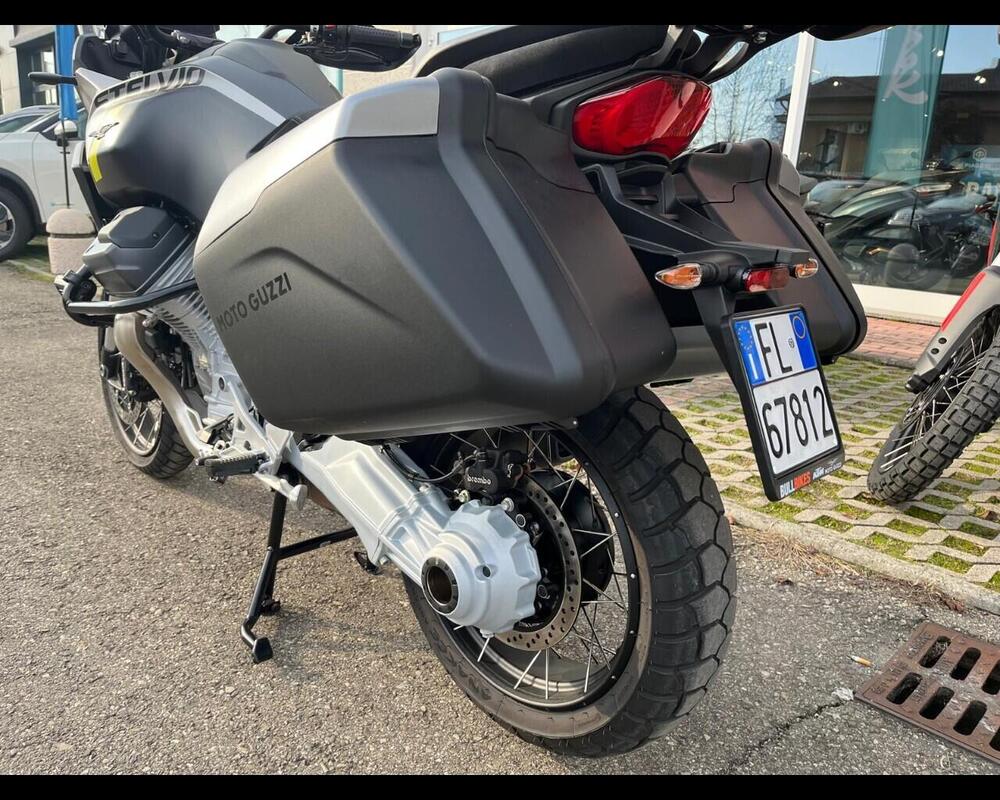 Moto Guzzi Stelvio (2024 - 25) (12)