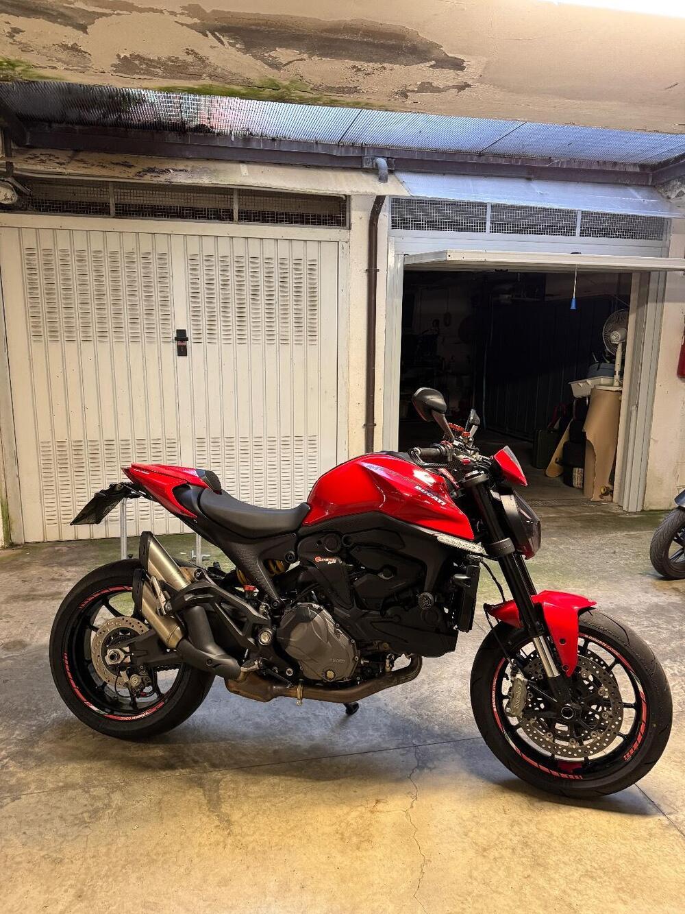 Ducati Monster 937 + (2021 - 25) (2)