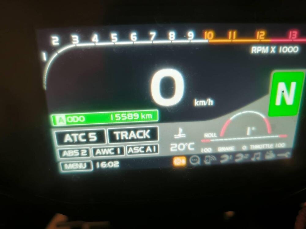 Aprilia Tuono V4 Factory (2019 - 20) (3)