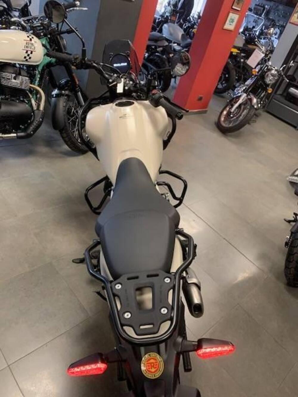 Royal Enfield Himalayan 450 (2024 - 25) (4)