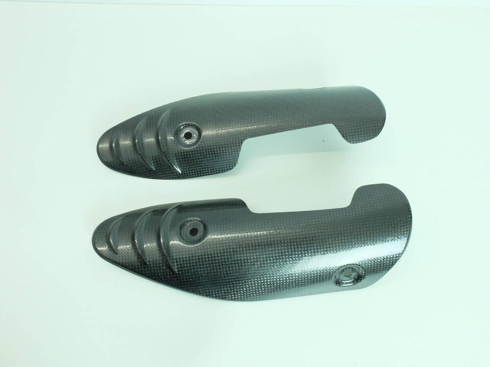 Paracalore carbonio Triumph Speed Triple 1050 2005 generico (2)