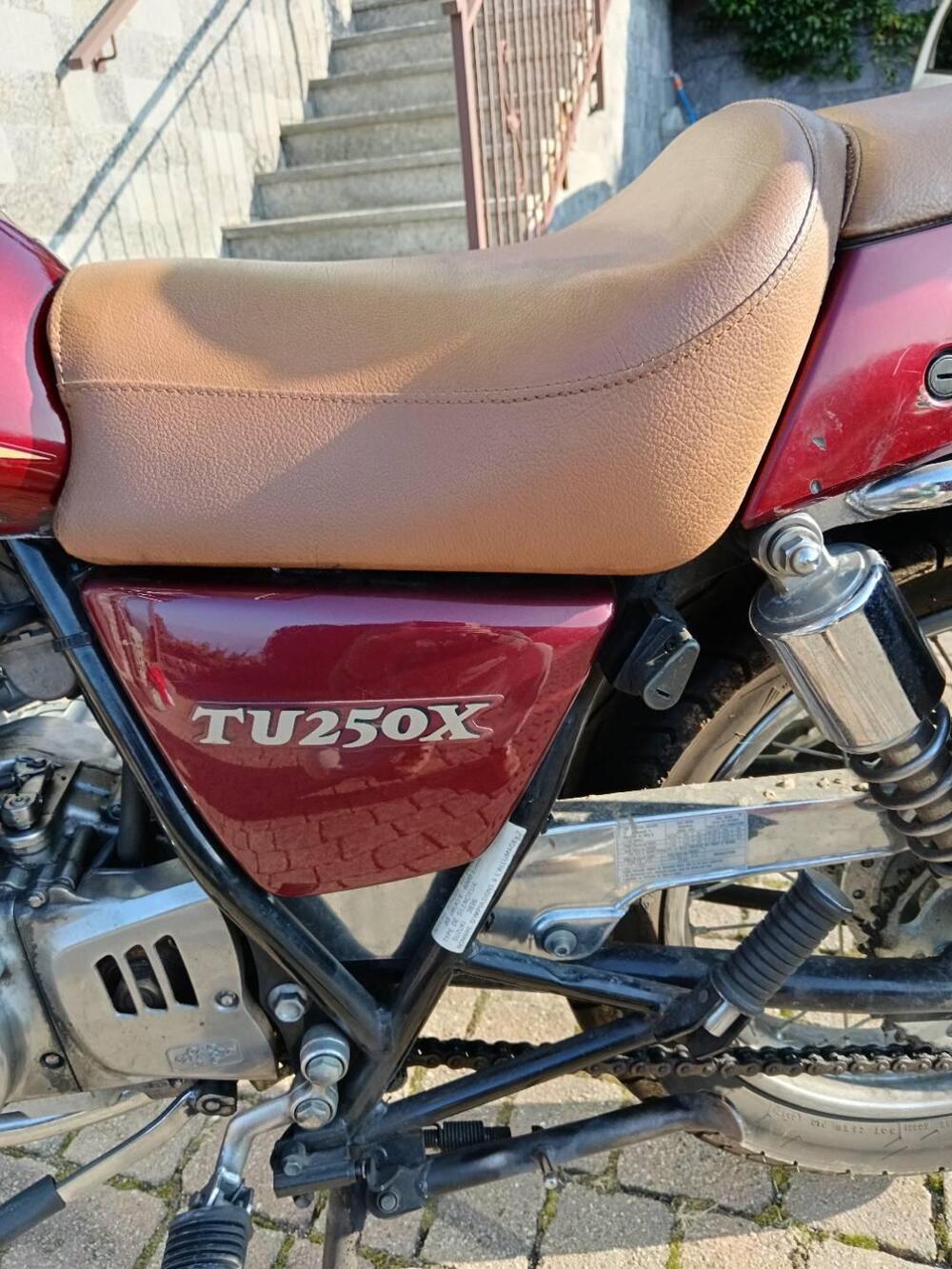 Suzuki TU 250 XX Super Classic (1996 - 00) (7)