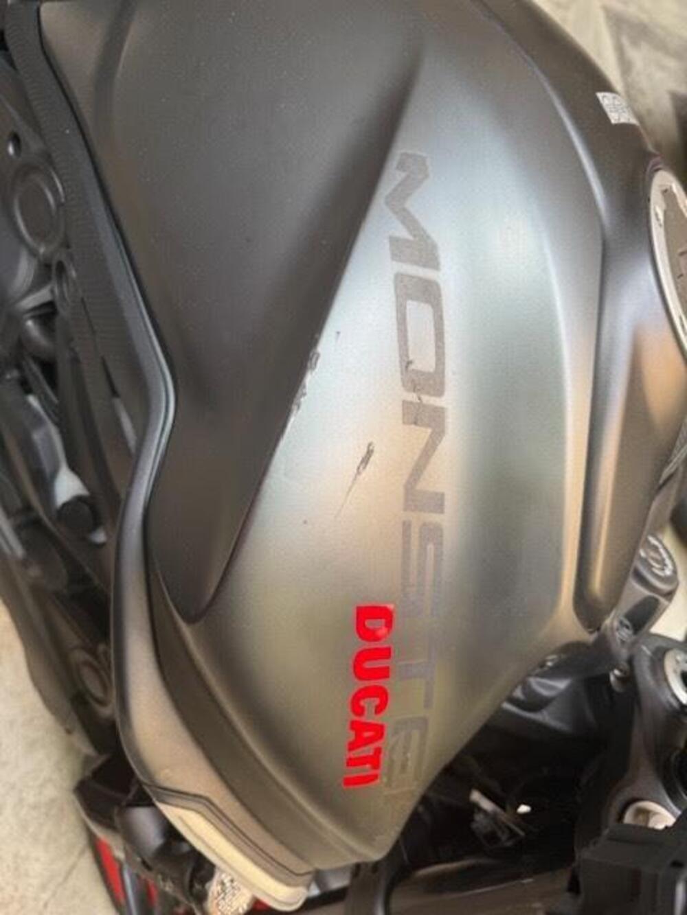 Ducati Monster 937 (2021 - 25) (2)