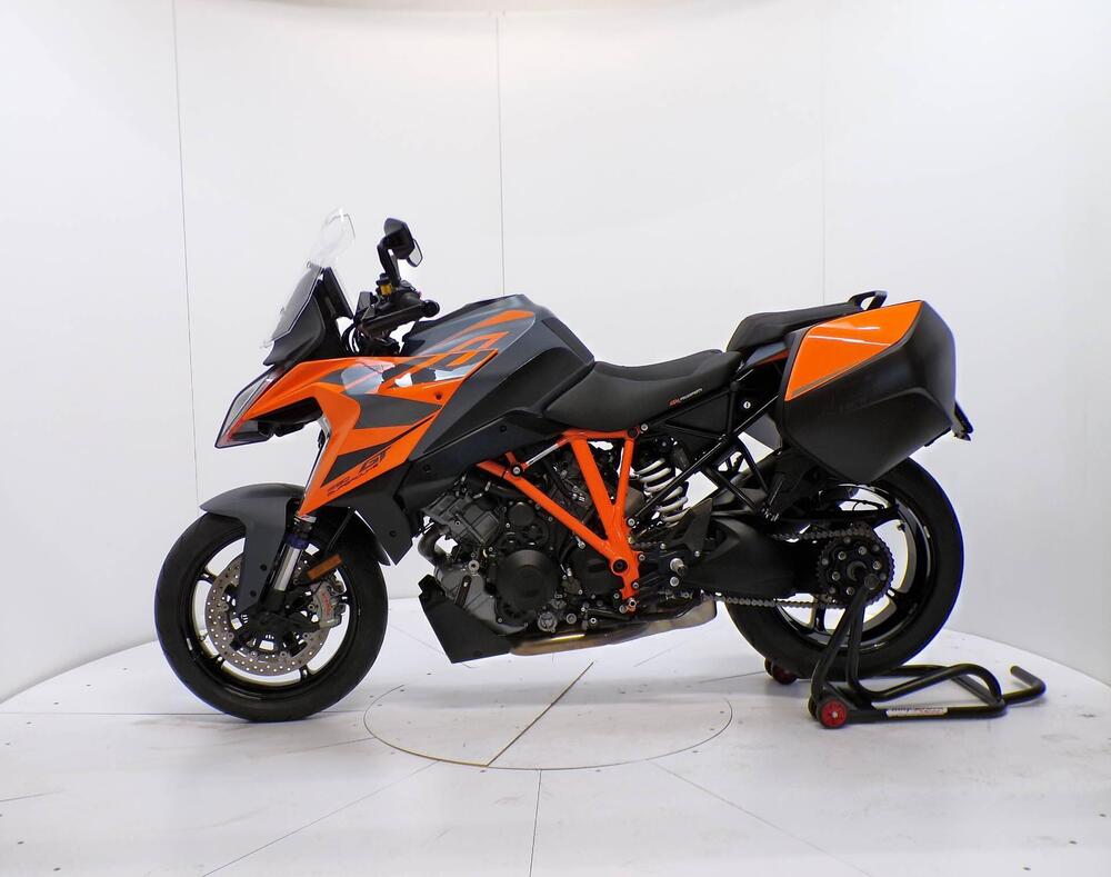 KTM 1290 Super Duke GT (2022 - 25) (4)