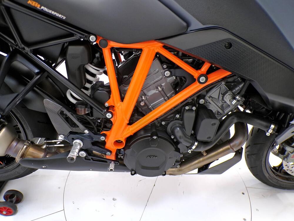 KTM 1290 Super Duke GT (2022 - 25) (7)