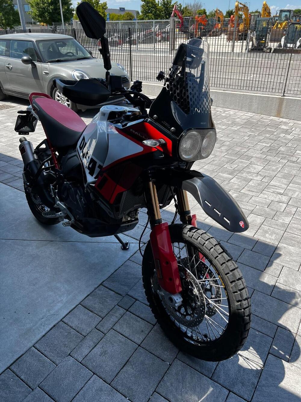 Ducati DesertX Rally (2024 - 25) (2)