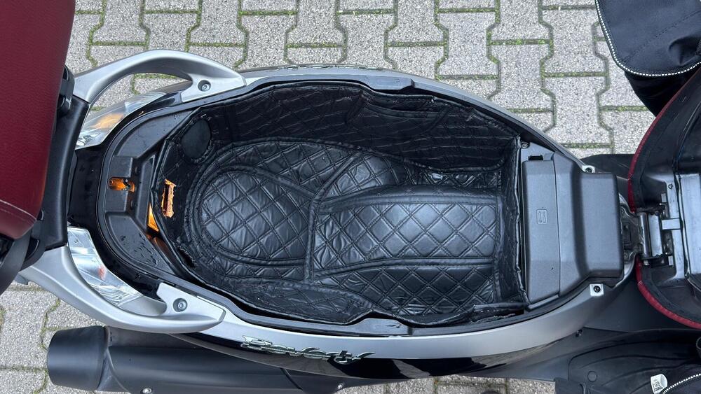 Piaggio Beverly 350 ABS (2016 - 20) (3)