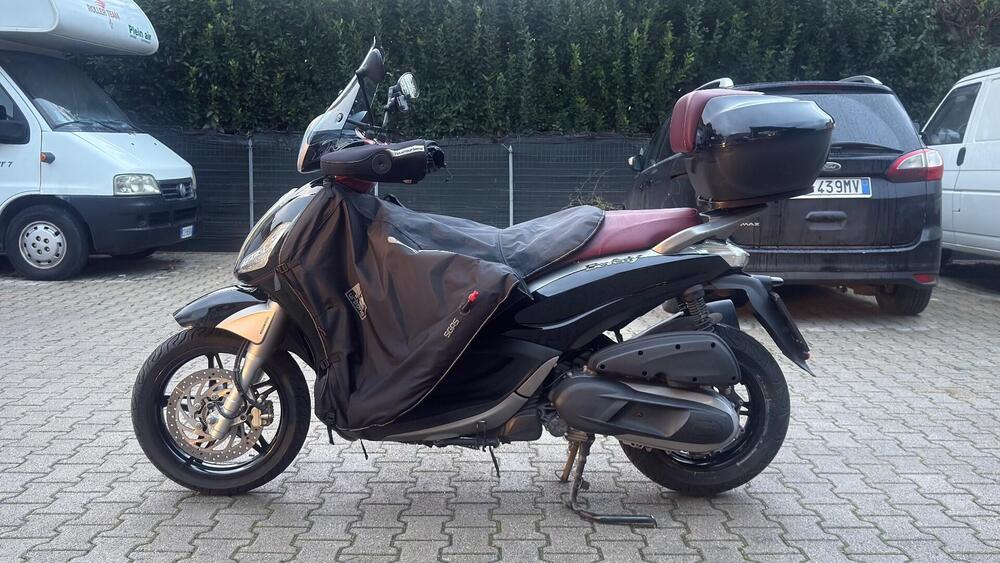 Piaggio Beverly 350 ABS (2016 - 20) (6)