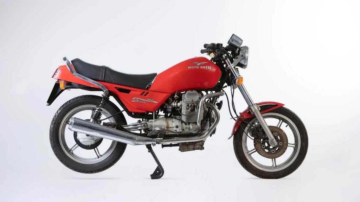 Moto Guzzi Strada 750