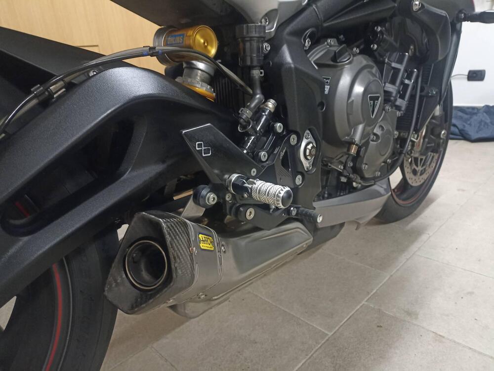 Triumph Street Triple RS (2017 - 19) (3)