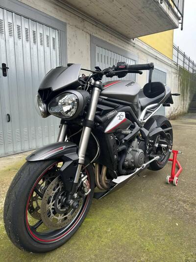 Triumph Street Triple RS (2017 - 19) usata
