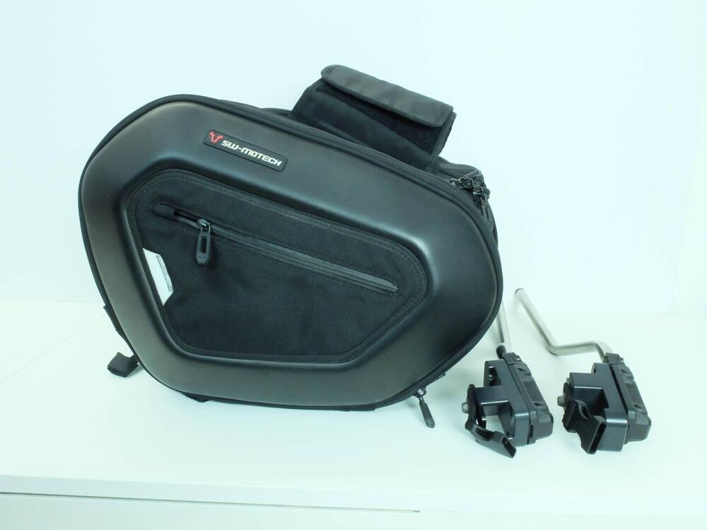 Set borse laterali SW Motech Triumph Street TRiple Sw-Motech (6)