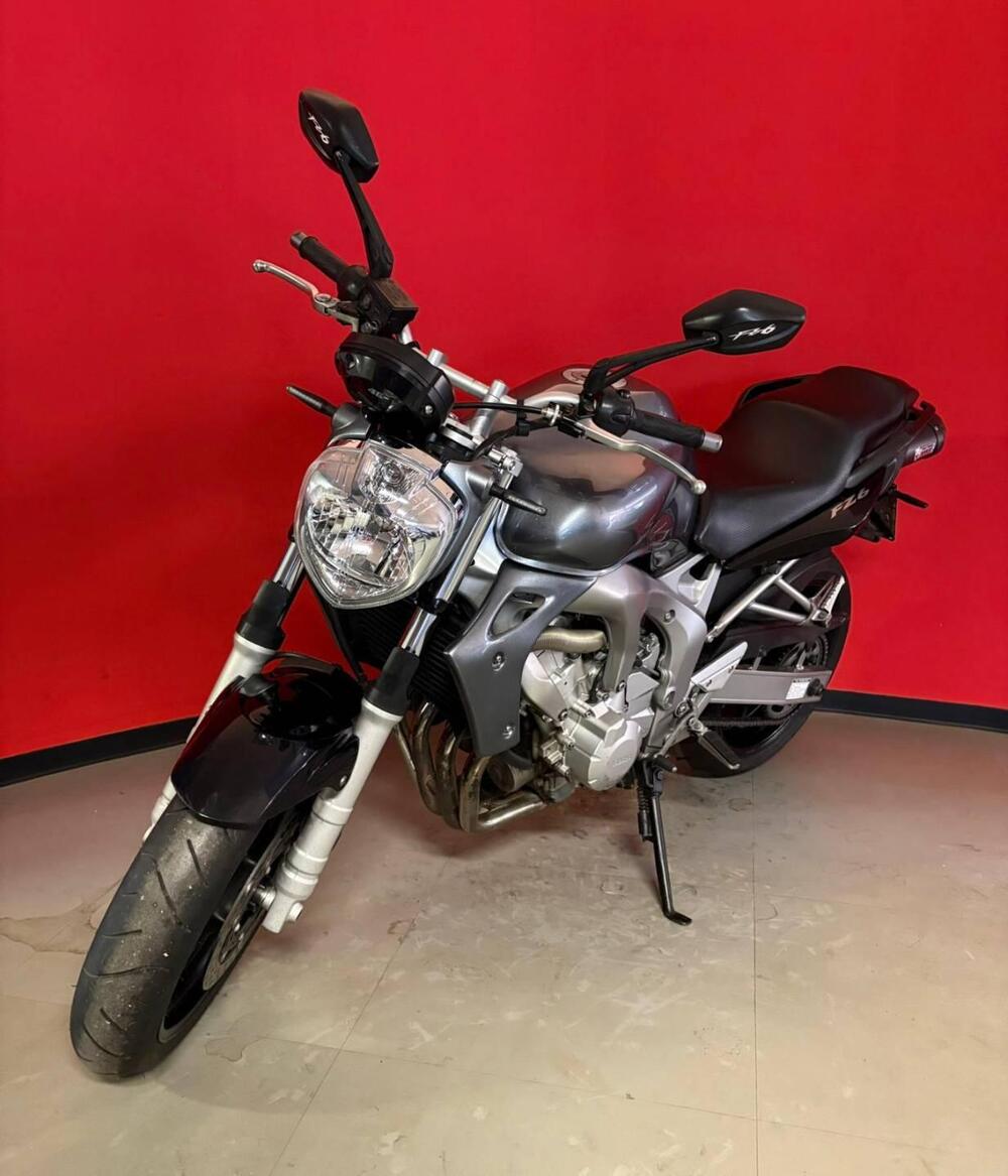 Yamaha FZ6 (2004 - 07) (4)