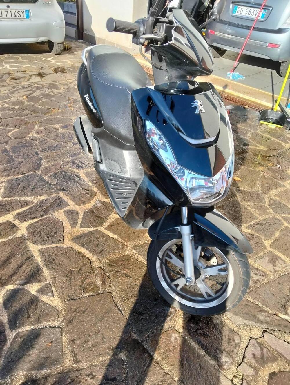 Peugeot Kisbee 50 (2010 - 18) (2)