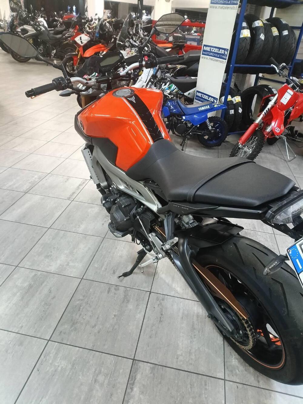 Yamaha MT-09 (2013 - 15) (3)