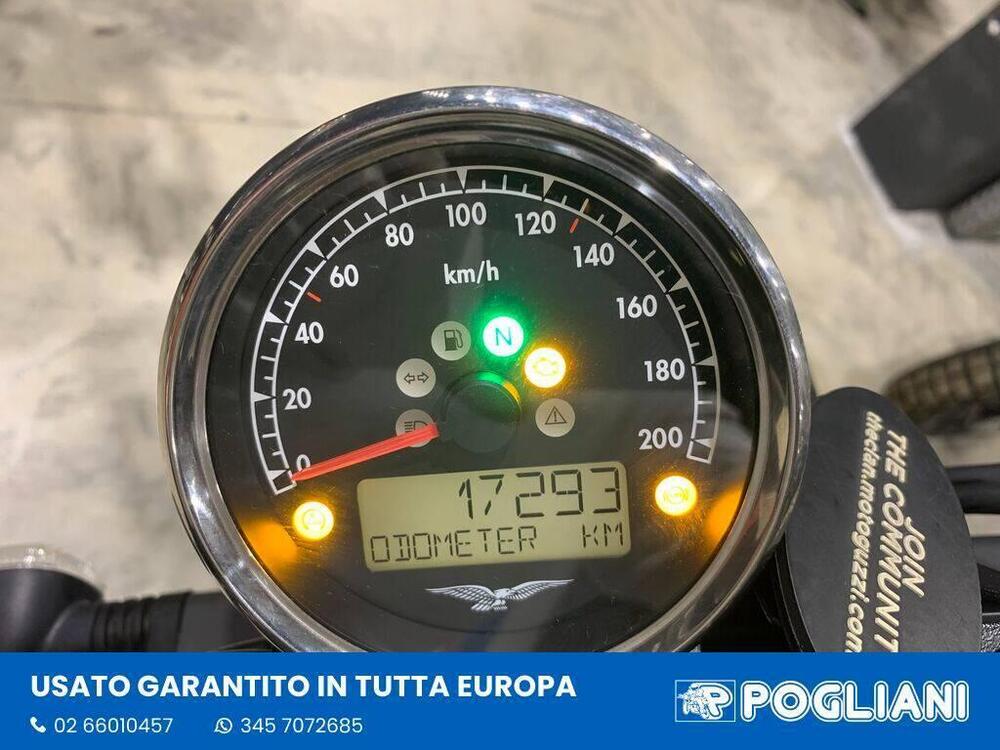 Moto Guzzi V7 III Stone (2017 - 20) (7)