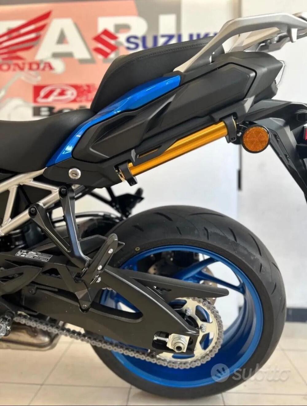 Suzuki GSX-S1000GT (2022 - 24) (10)