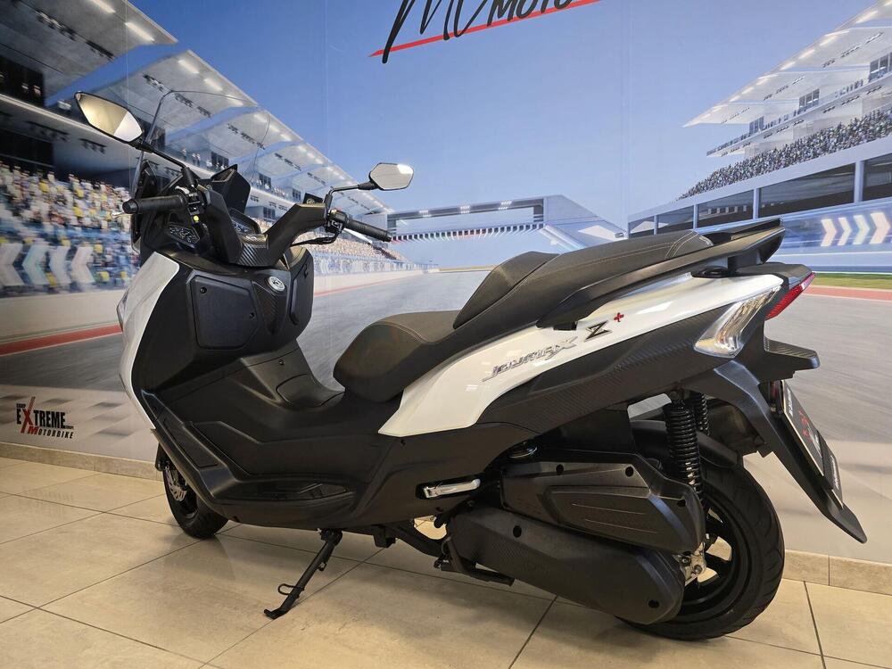 Sym Joymax 300 Z+ (2021 - 24) (6)