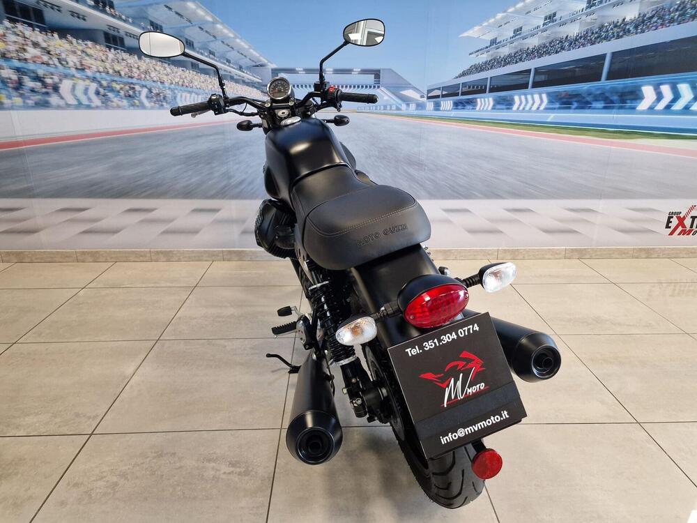 Moto Guzzi V7 III Stone (2017 - 20) (19)