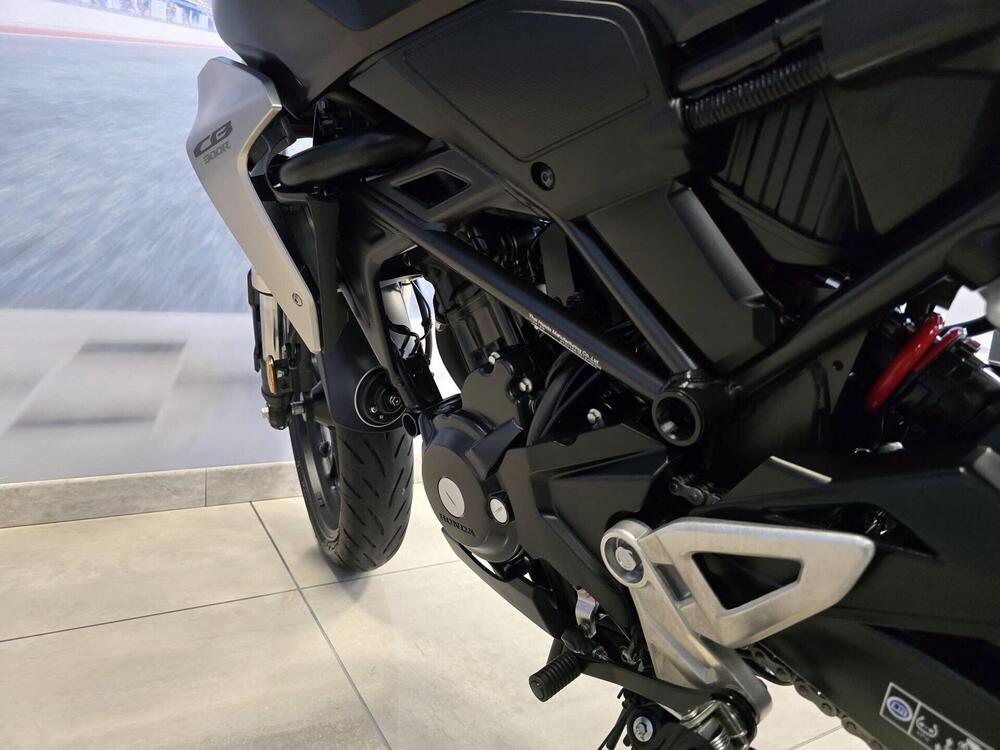 Honda CB 300 R (2018 - 19) (8)