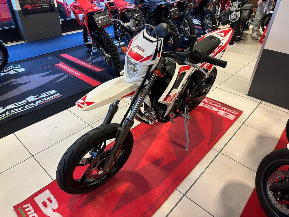 Betamotor RR 50 Motard (2021 - 25) (7)