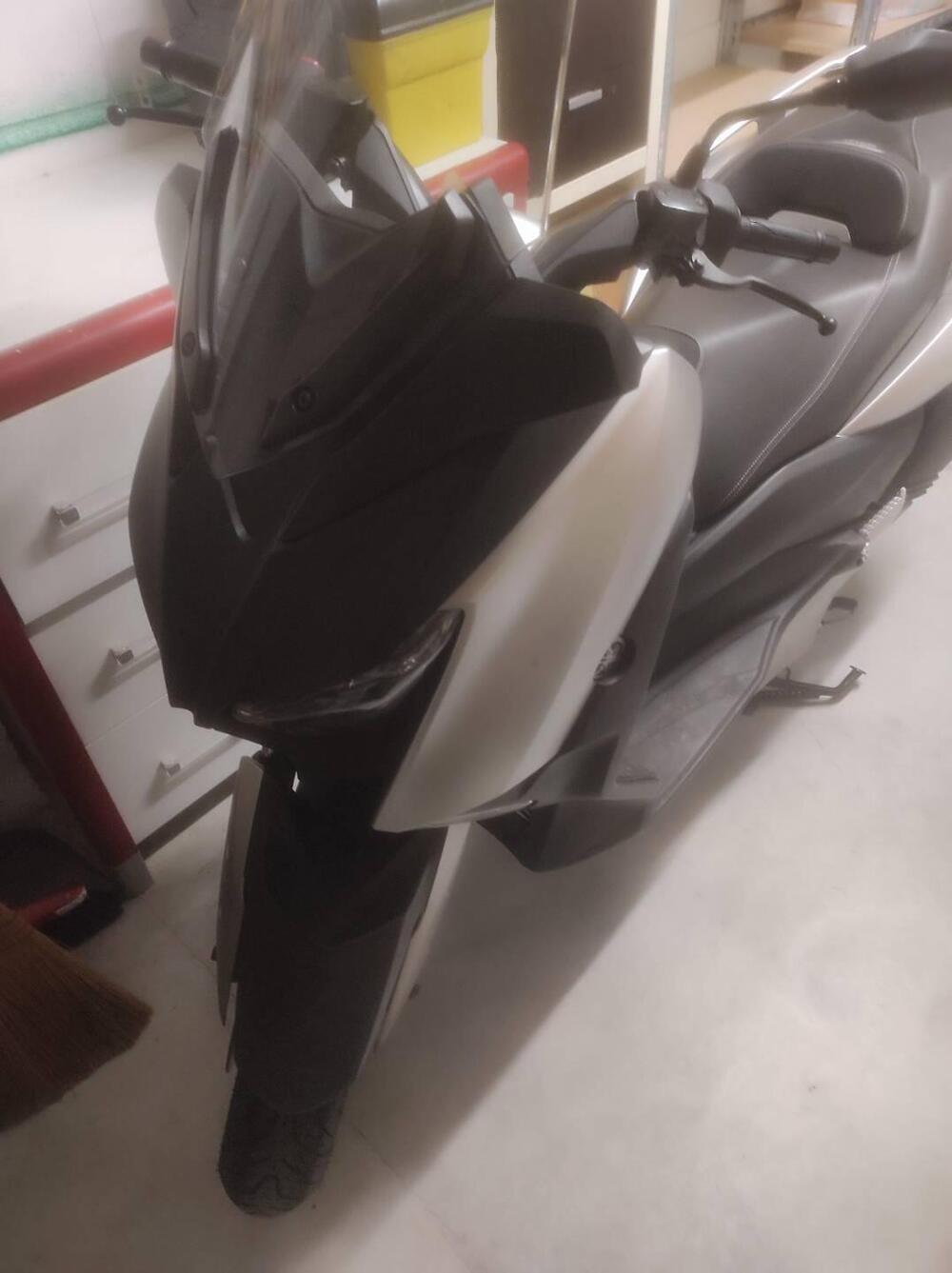 Yamaha X-Max 300 Tech Max (2020) (3)