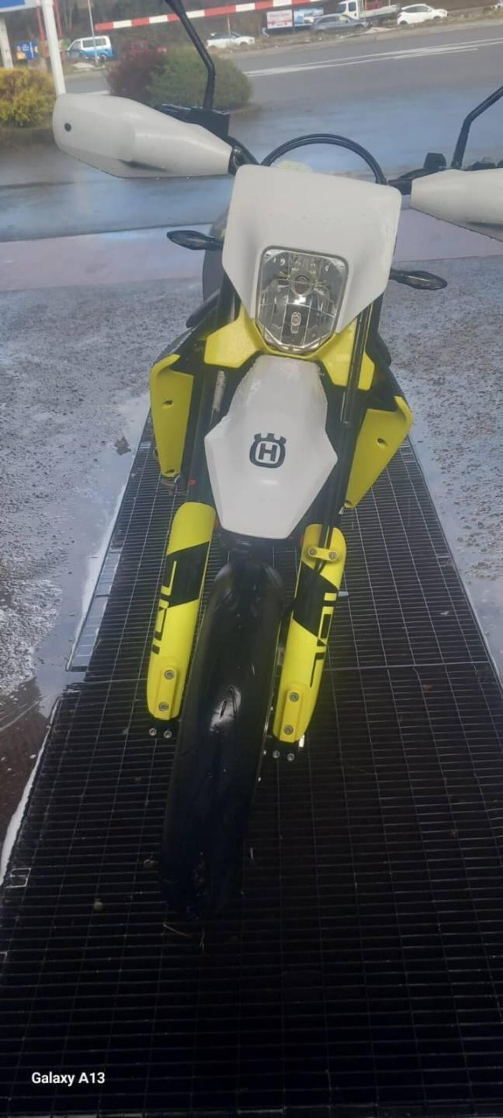 Husqvarna 701 Supermoto (2023 - 25) (4)