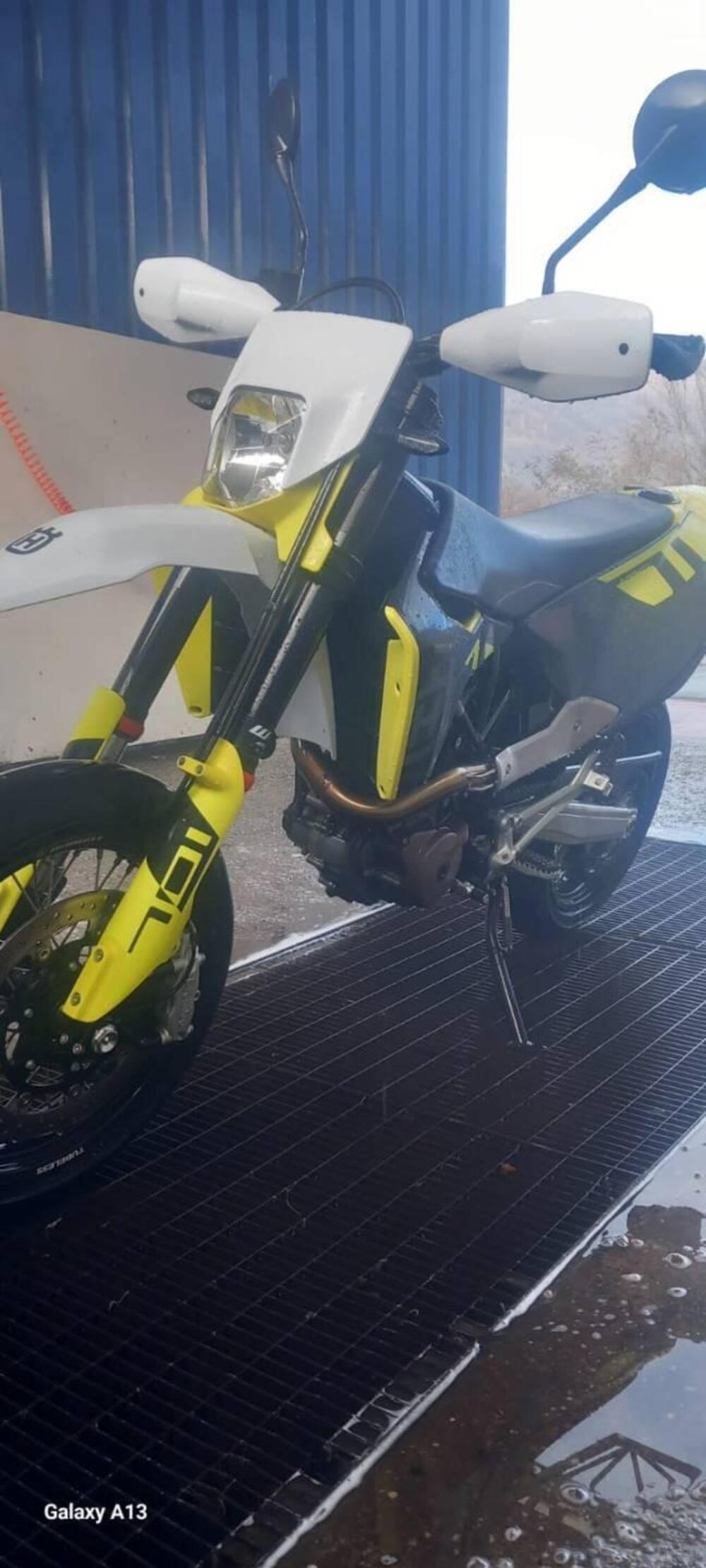 Husqvarna 701 Supermoto (2023 - 25) (5)