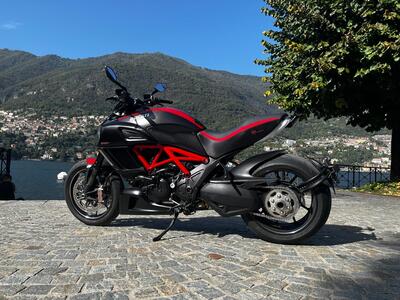 Ducati Diavel 1200 Carbon (2014 - 16) usata