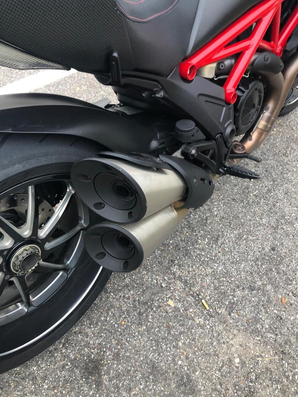 Ducati Diavel 1200 Carbon (2014 - 16) (6)