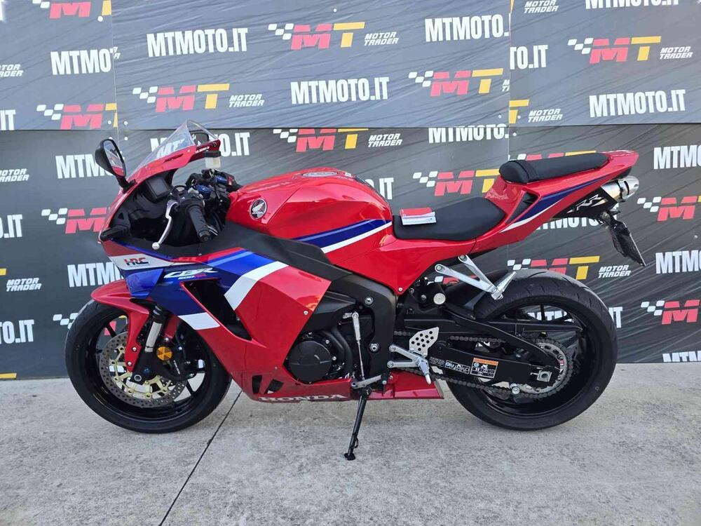 Honda CBR 600 RR (2024 - 25) (2)