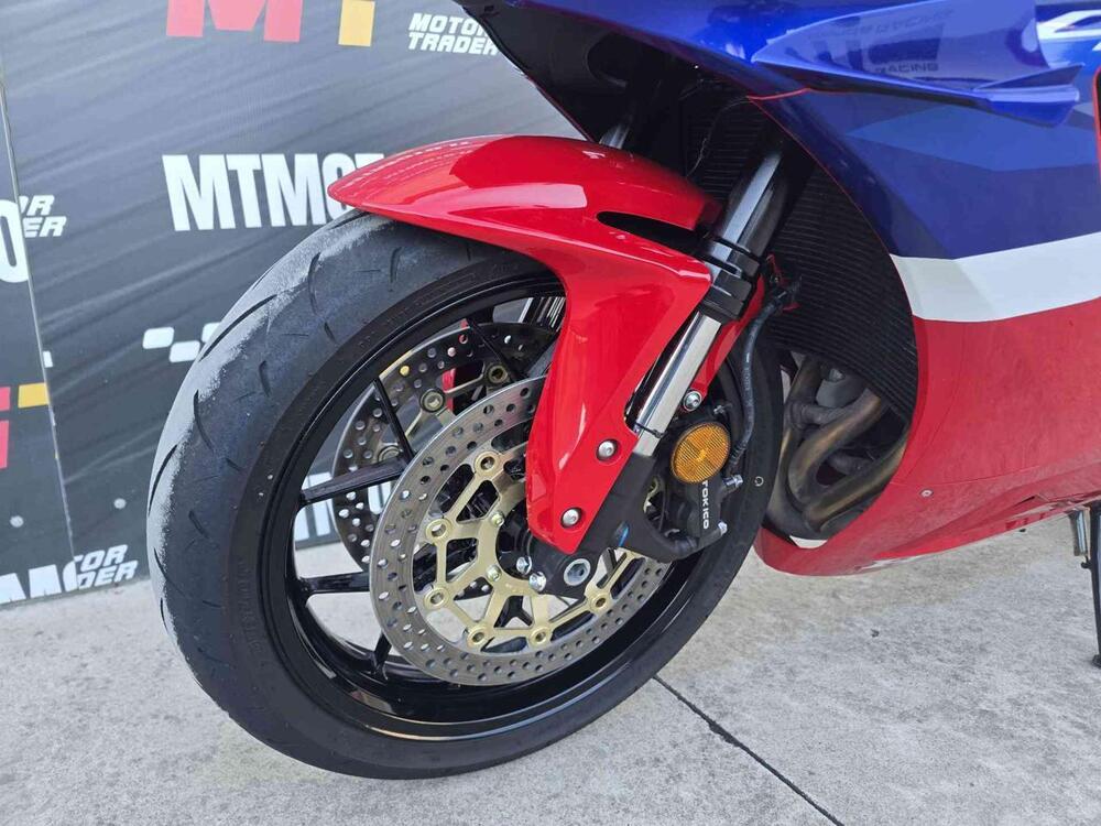 Honda CBR 600 RR (2024 - 25) (8)