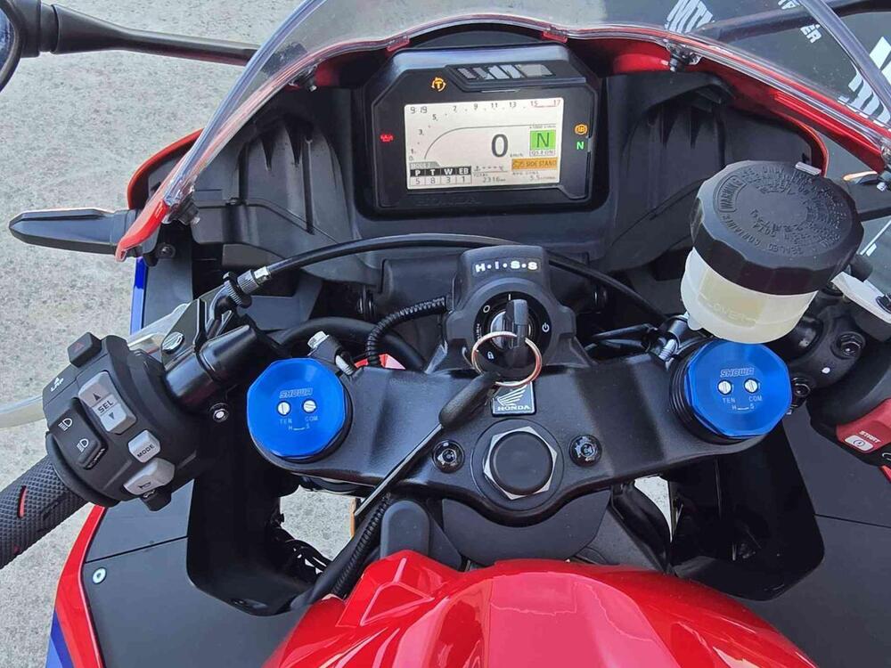 Honda CBR 600 RR (2024 - 25) (17)