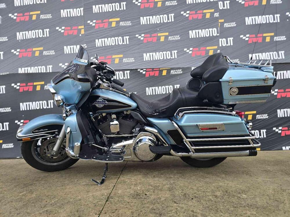 Harley-Davidson 1584 Electra Glide Ultra Classic (2007) - FLHTCU (2)