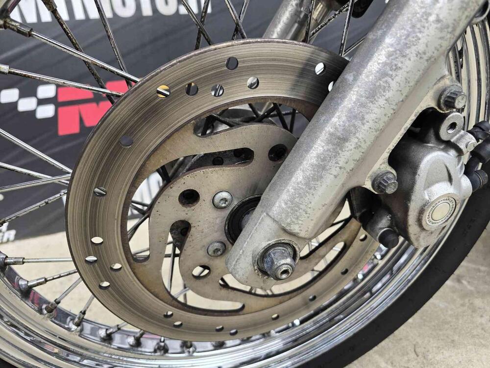 Harley-Davidson 883 Custom (2006 - 07) - XL 883C (11)