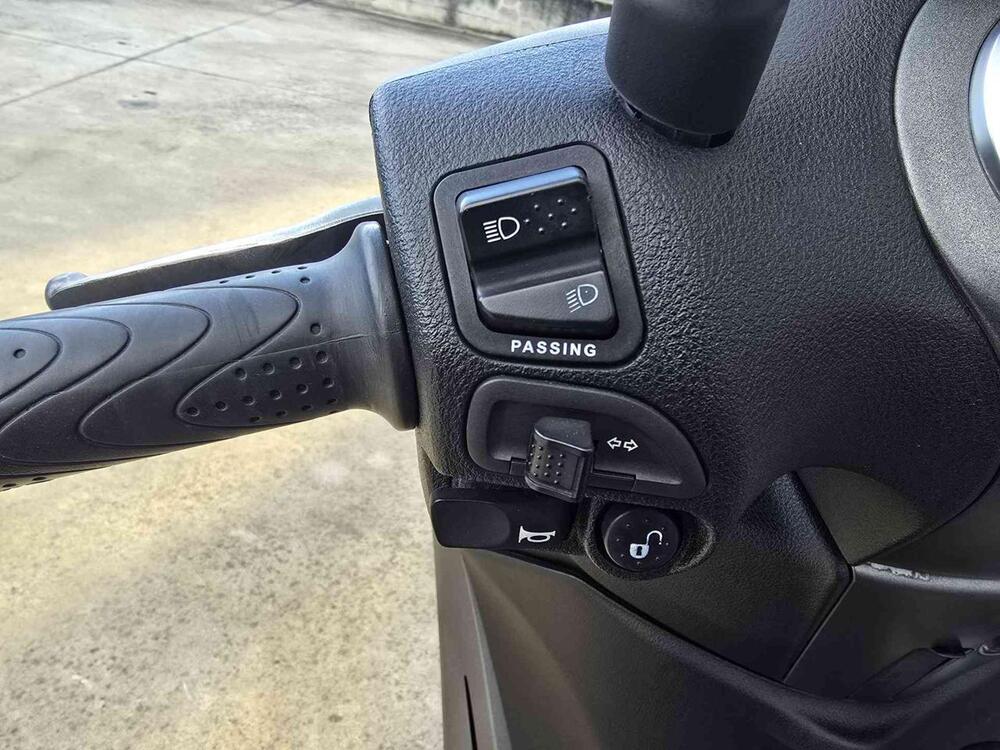 Piaggio Beverly 300 S i.e. ABS-ASR (2016 - 20) (11)