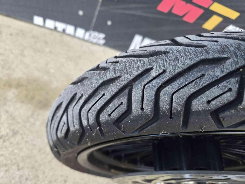 Piaggio Beverly 300 S i.e. ABS-ASR (2016 - 20) (14)