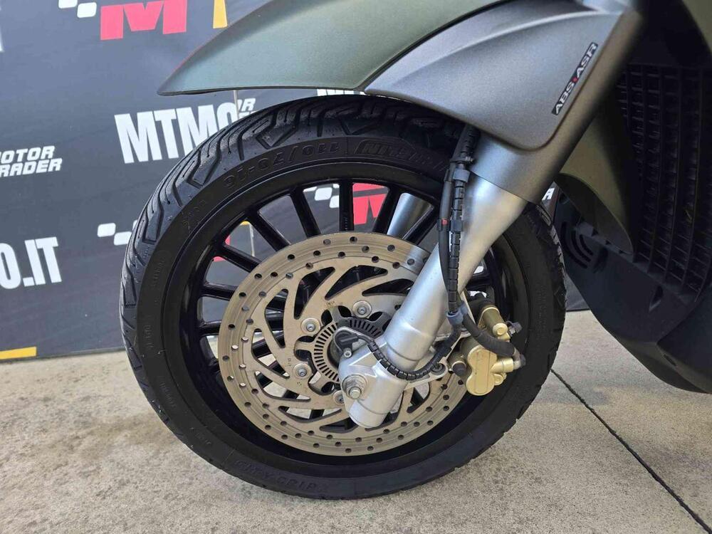 Piaggio Beverly 300 S i.e. ABS-ASR (2016 - 20) (12)