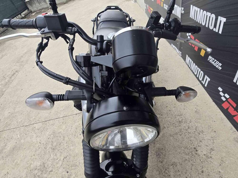 Moto Guzzi V7 III Stone (2017 - 20) (16)