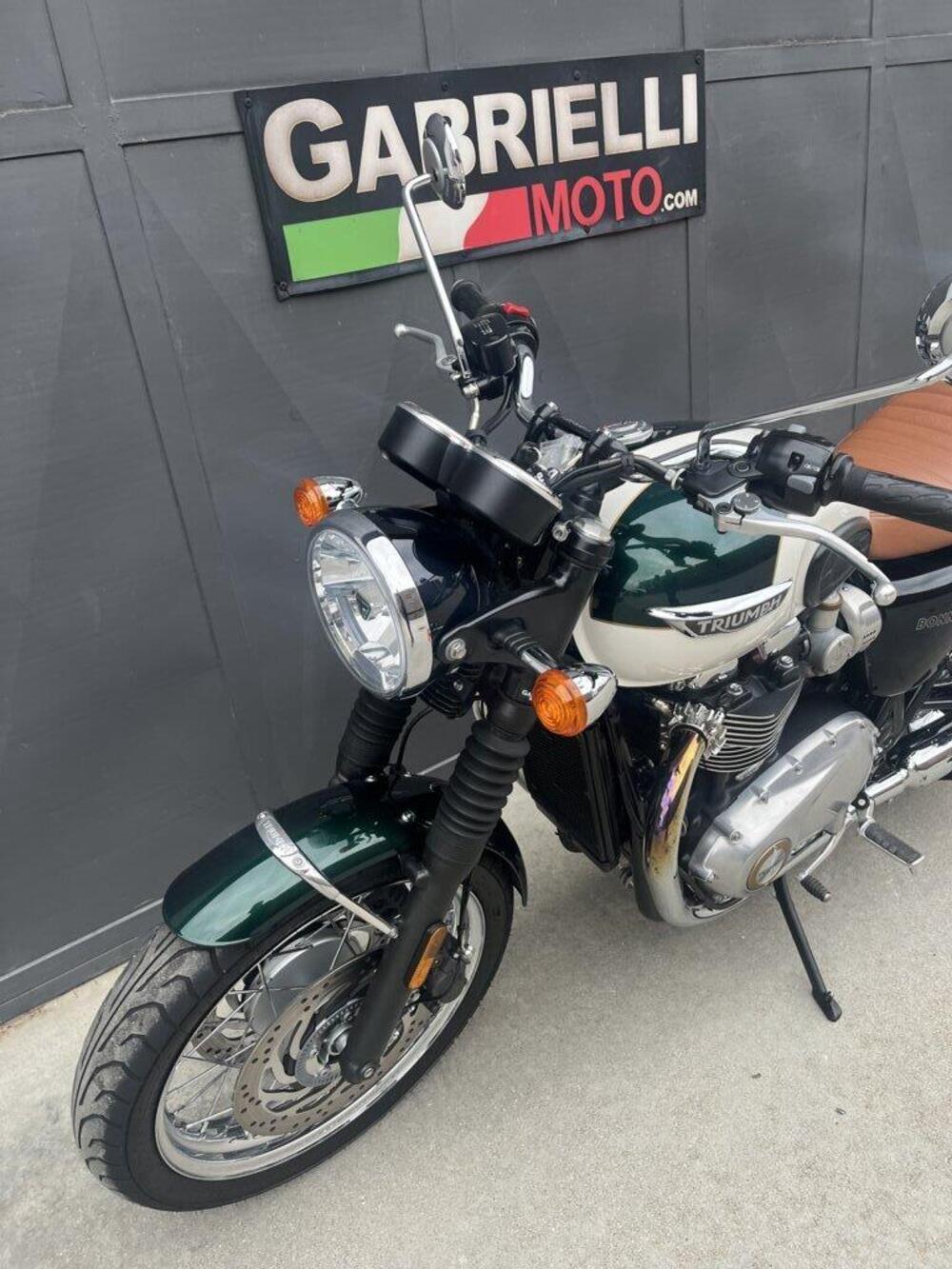 Triumph Bonneville Bobber Black 1200 (2018 - 20) (2)