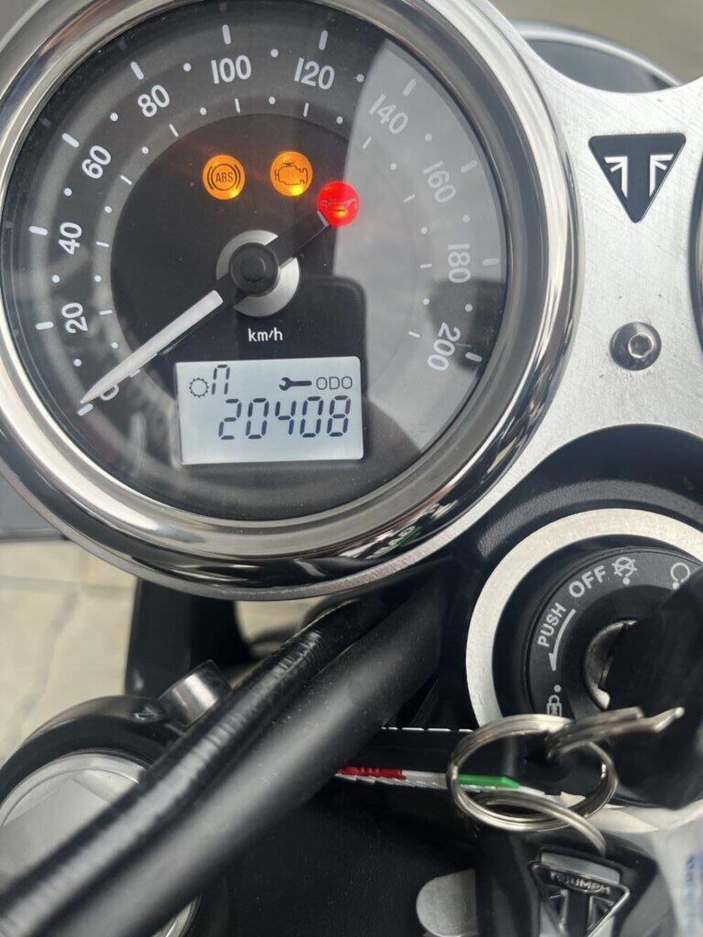 Triumph Bonneville Bobber Black 1200 (2018 - 20) (4)